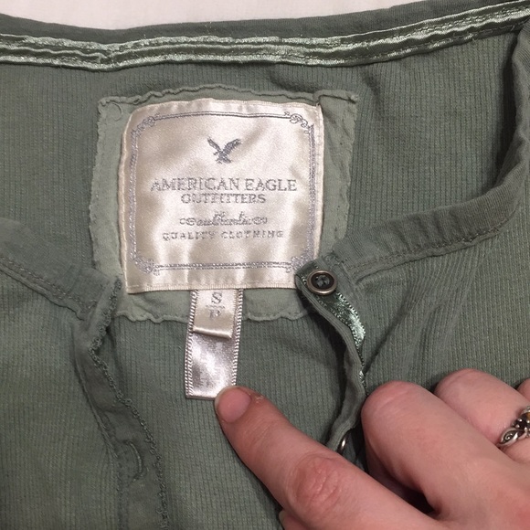 American Eagle button down t-shirt - Picture 2 of 6